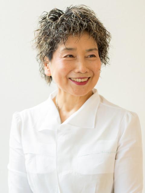 小関鈴子
