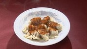 写真：辛ごまダレかけ水餃子