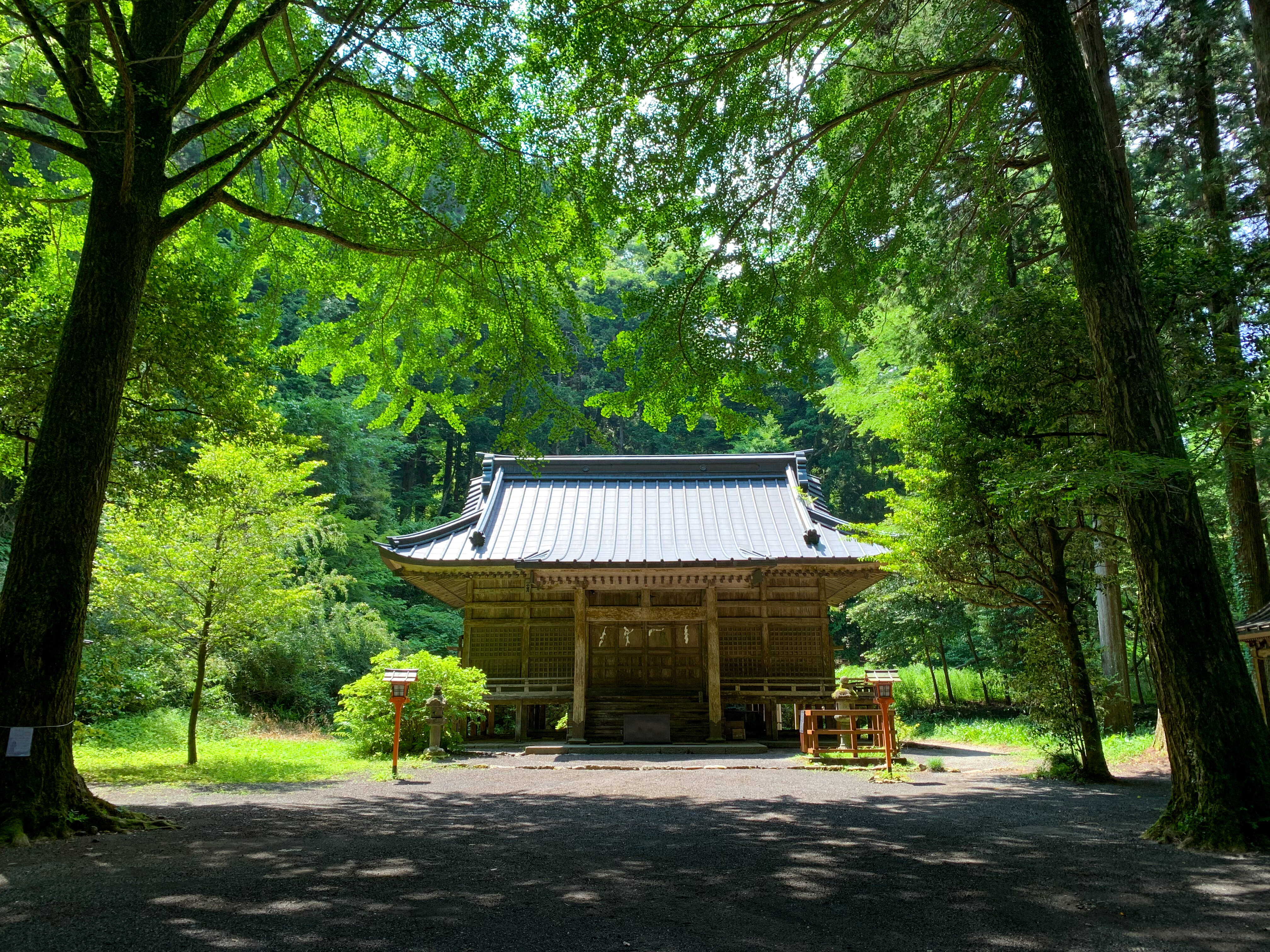 二岡神社（ロケ地の一例）.jpg